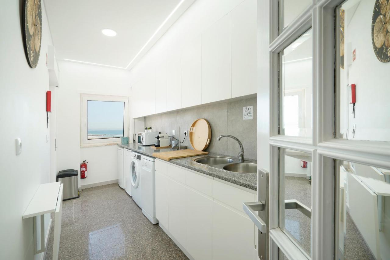 Costa Beach Apartment By The Portuguese Butler Costa de Caparica Εξωτερικό φωτογραφία
